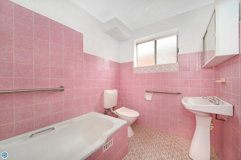 Photo - 2/11 Osborne Street, Wollongong NSW 2500 - Image 5