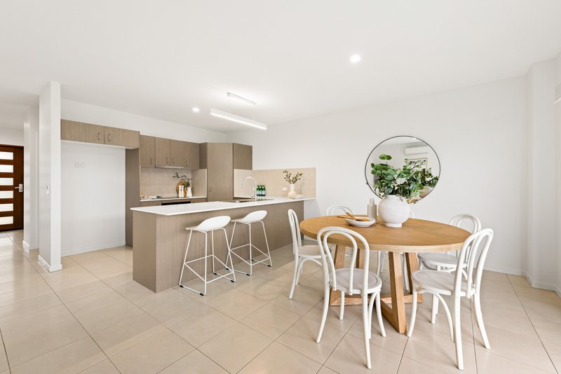 Photo - 2/11 Pangali Circuit, Birtinya QLD 4575 - Image 4