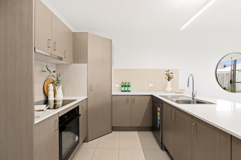 Photo - 2/11 Pangali Circuit, Birtinya QLD 4575 - Image 5