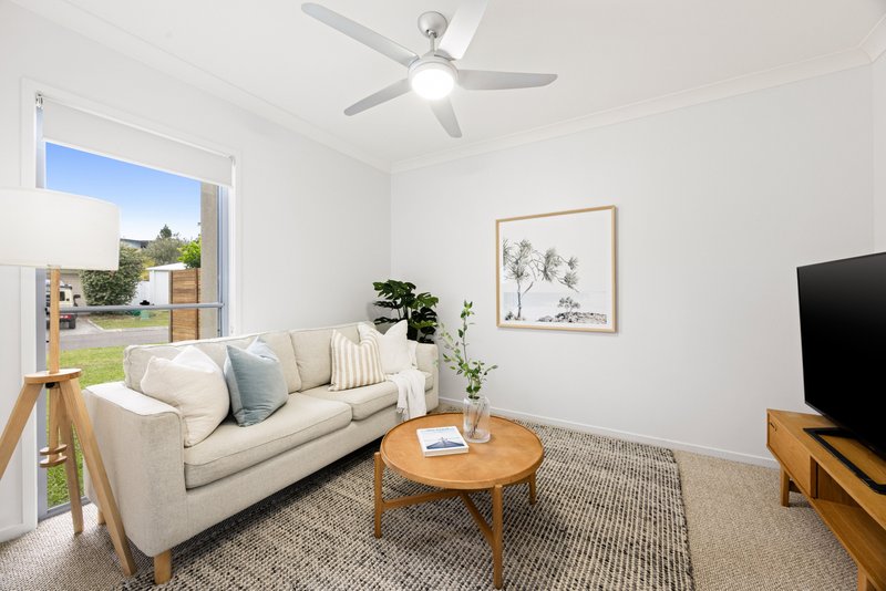 Photo - 2/11 Pangali Circuit, Birtinya QLD 4575 - Image 6