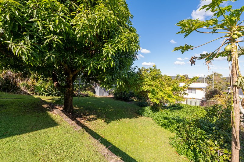 Photo - 211 Patricks Road, Ferny Hills QLD 4055 - Image 2