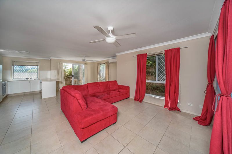 Photo - 2/11 Peterson Street, Beaudesert QLD 4285 - Image 2