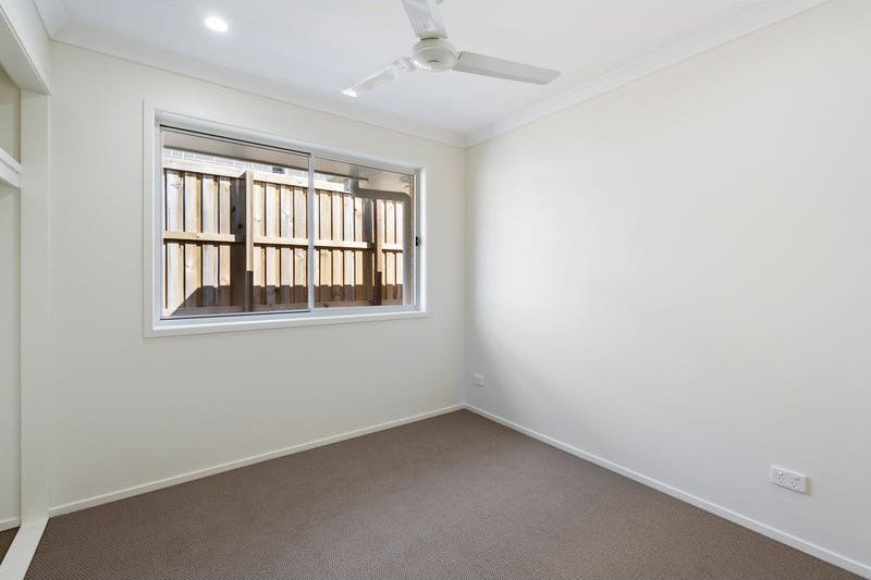 Photo - 2/11 Pleasant Street, Morayfield QLD 4506 - Image 5