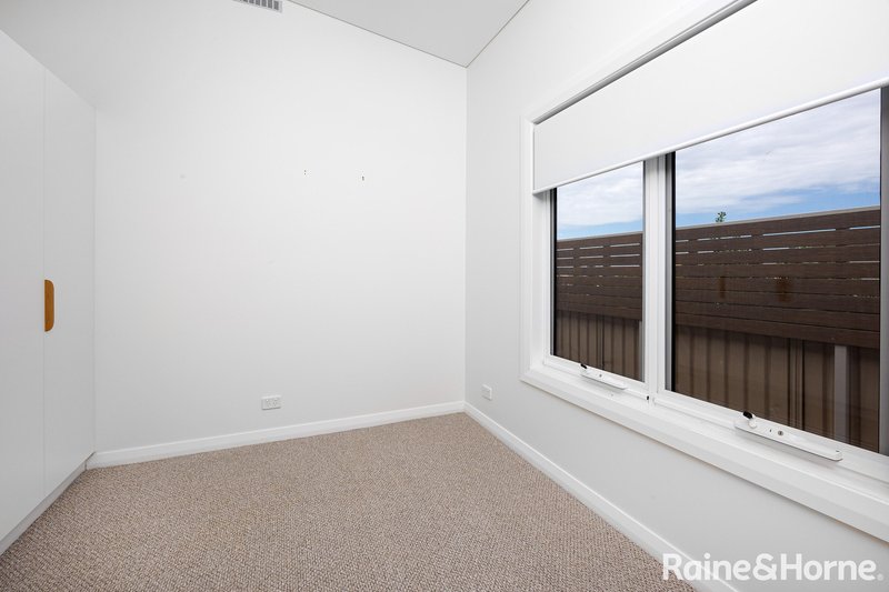 Photo - 2/11 Preston Crescent, Lloyd NSW 2650 - Image 8