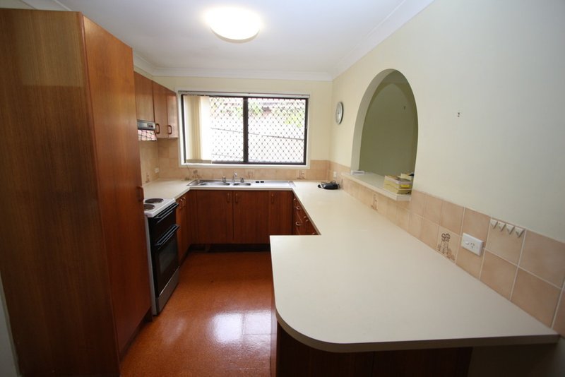 Photo - 2/11 Raftery Street, Ashmore QLD 4214 - Image 3