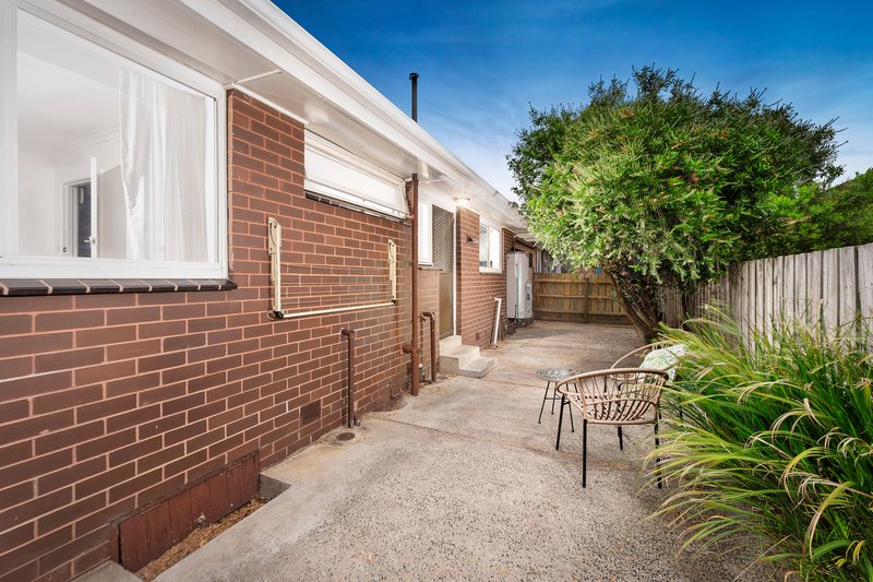 Photo - 2/11 Reid Street, Oakleigh South VIC 3167 - Image 7