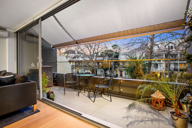 2/11 Ridge Street, North Sydney NSW 2060