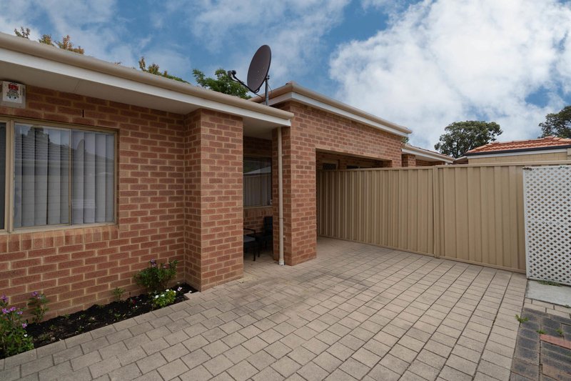 Photo - 2/11 Sheoak Road, Maddington WA 6109 - Image 4