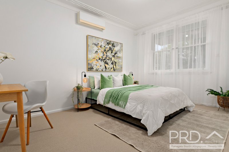 Photo - 2/11 Solander Street, Monterey NSW 2217 - Image 4