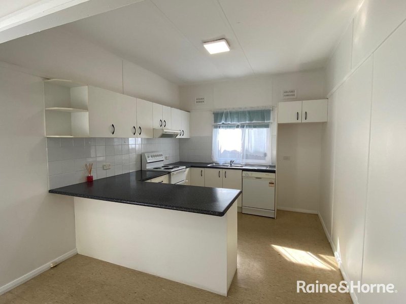 2/11 South Street, Greenwell Point NSW 2540