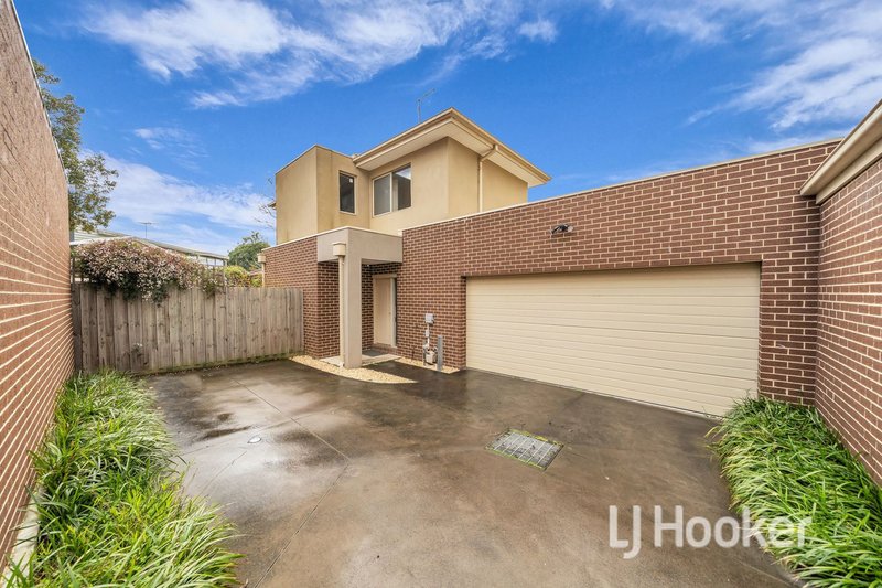 Photo - 2/11 Stuart Crescent, Nunawading VIC 3131 - Image 1
