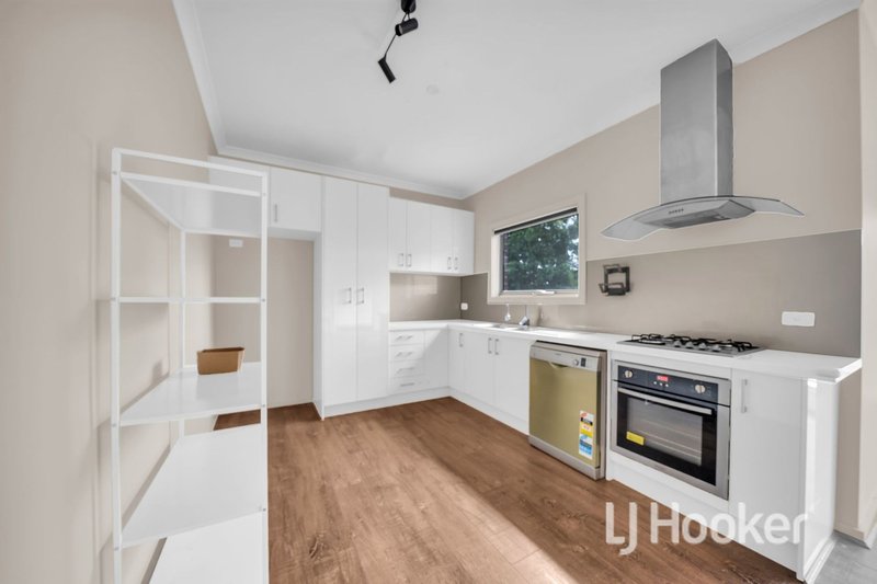 Photo - 2/11 Stuart Crescent, Nunawading VIC 3131 - Image 3