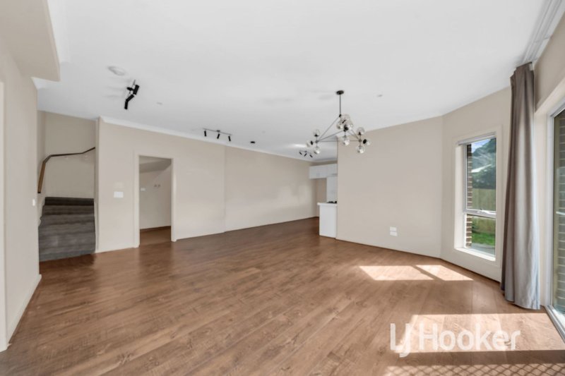 Photo - 2/11 Stuart Crescent, Nunawading VIC 3131 - Image 6