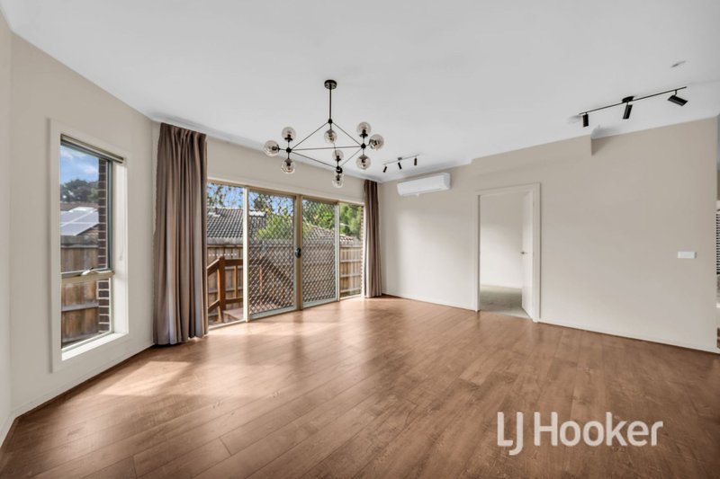 Photo - 2/11 Stuart Crescent, Nunawading VIC 3131 - Image 7