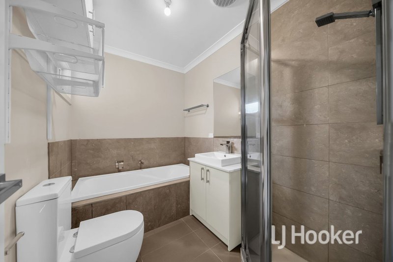 Photo - 2/11 Stuart Crescent, Nunawading VIC 3131 - Image 12