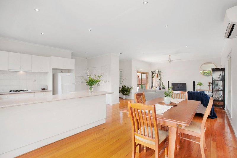 Photo - 2/11 Symons Street, Preston VIC 3072 - Image 2