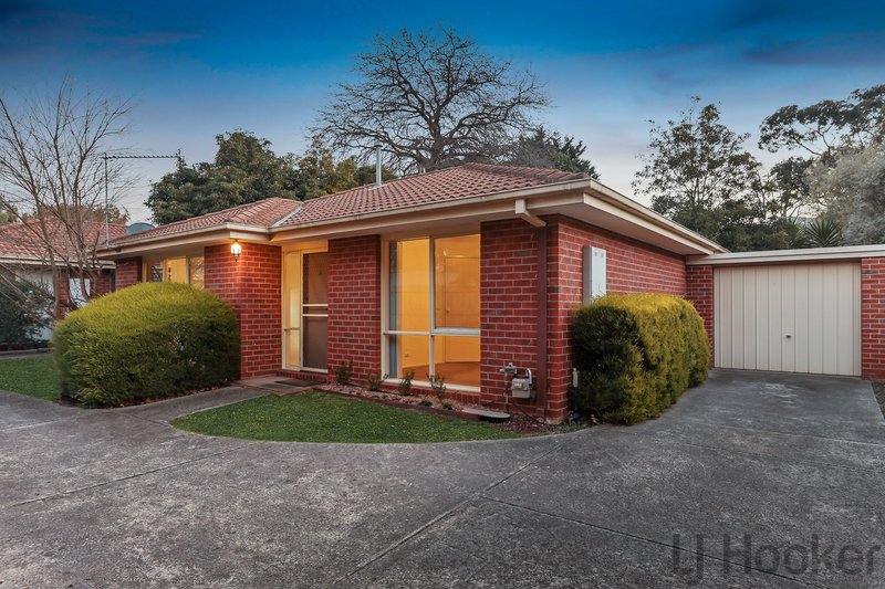 2/11 The Avenue, Ferntree Gully VIC 3156