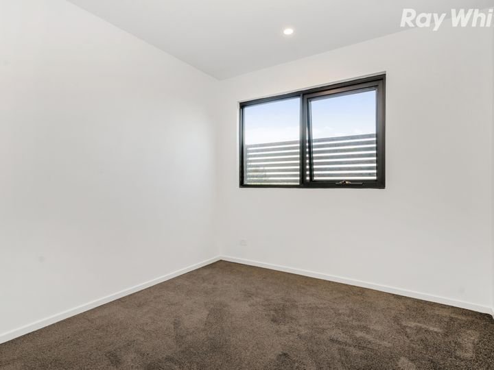 Photo - 2/11 Tulip Crescent, Boronia VIC 3155 - Image 4