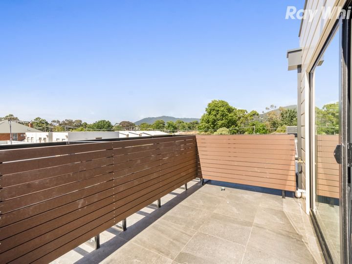 Photo - 2/11 Tulip Crescent, Boronia VIC 3155 - Image 6