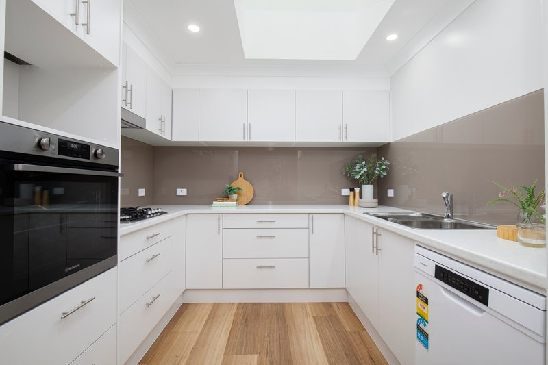 Photo - 2/11 Wall Close, Charlestown NSW 2290 - Image 5