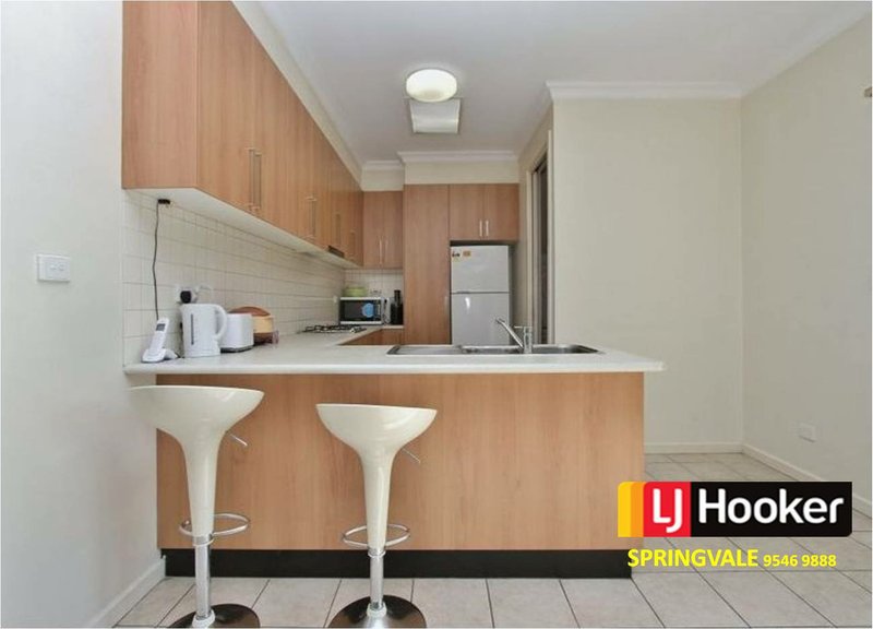 Photo - 2/11 Whitworth Avenue, Springvale VIC 3171 - Image 3