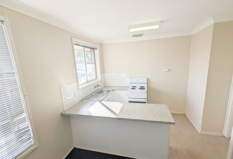 Photo - 2/11 Wickham Street, Stanford Merthyr NSW 2327 - Image 3