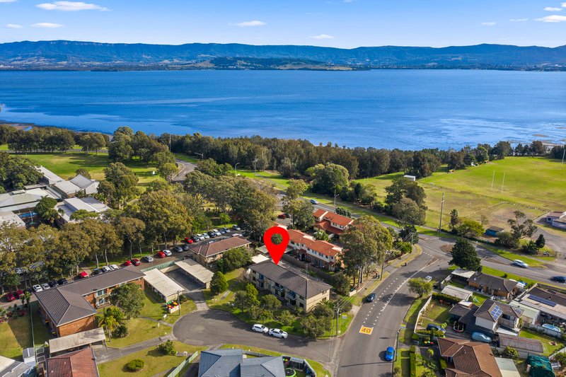 2/11 Windle Street, Lake Illawarra NSW 2528