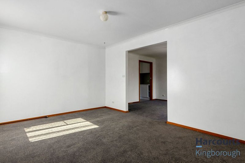 Photo - 2/11 Windsor Street, Kingston Beach TAS 7050 - Image 7