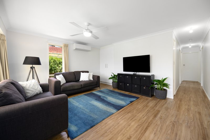 Photo - 2/11 Woodgate Place, Paradise Point QLD 4216 - Image 3