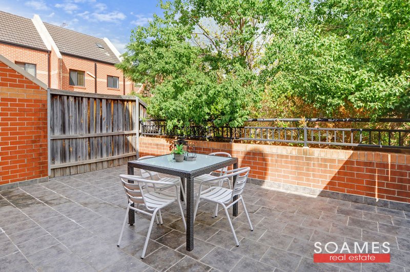 Photo - 21/10-16 Forbes Street, Hornsby NSW 2077 - Image 8