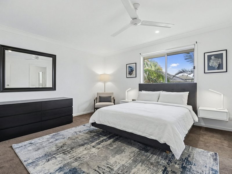Photo - 2/110 Foxtail Crescent, Banksia Beach QLD 4507 - Image 15