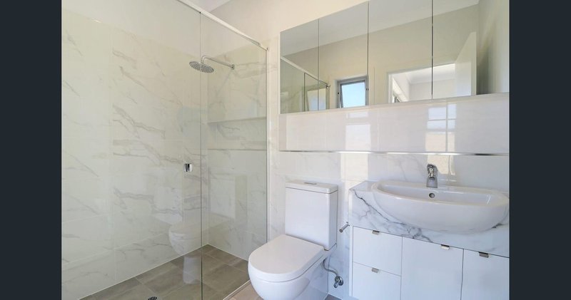 Photo - 2/110 Lovelock Drive, Noarlunga Downs SA 5168 - Image 10