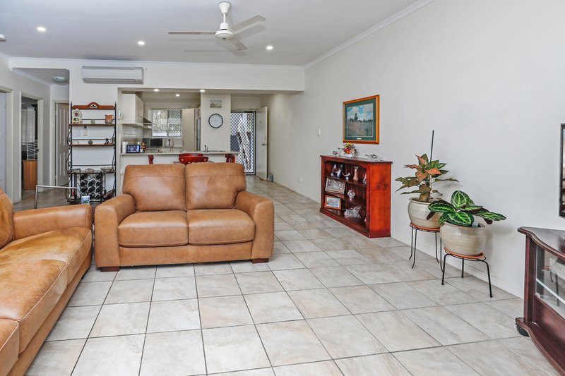 Photo - 2/110 Moore Street, Trinity Beach QLD 4879 - Image 5