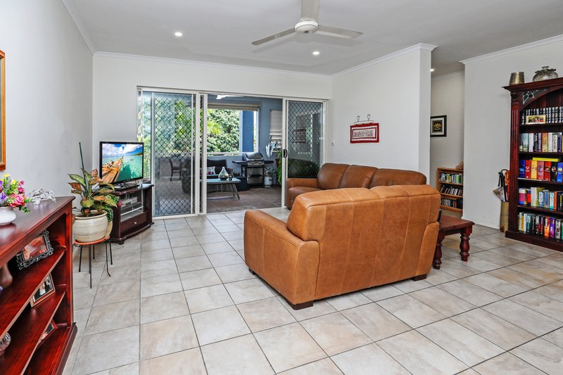 Photo - 2/110 Moore Street, Trinity Beach QLD 4879 - Image 6