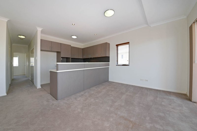 Photo - 21/10 Pavonia Link, Clarkson WA 6030 - Image 4