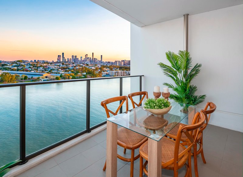 Photo - 21105/37D Harbour Road, Hamilton QLD 4007 - Image 2