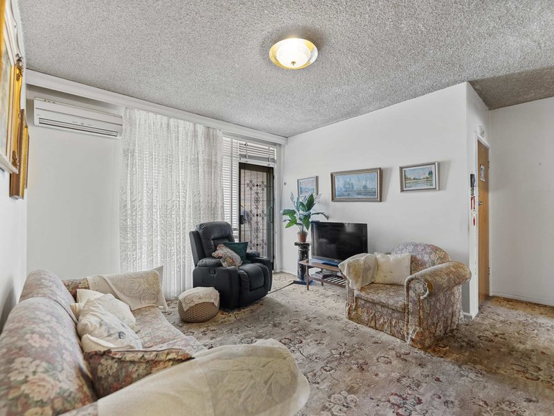 Photo - 21/106-108 Cross Street, West Footscray VIC 3012 - Image 2