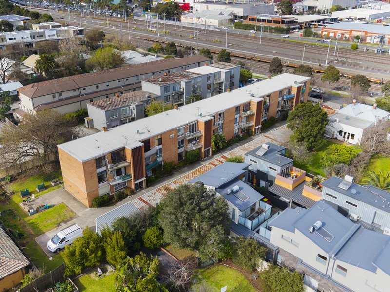 Photo - 21/106-108 Cross Street, West Footscray VIC 3012 - Image 10