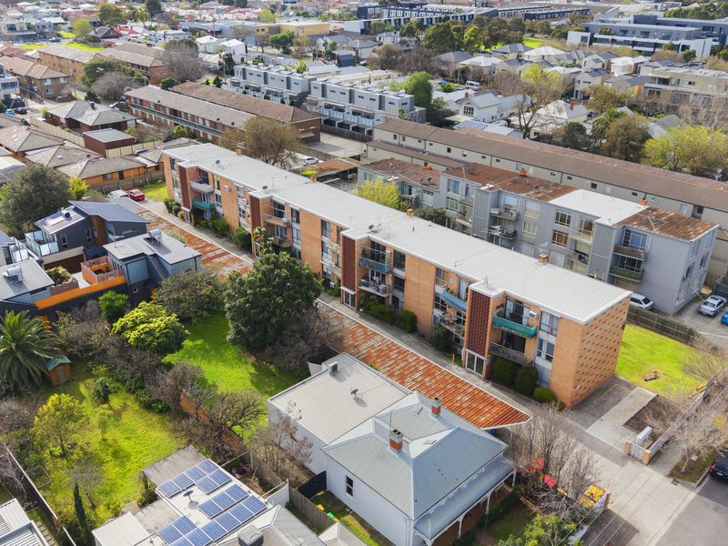 Photo - 21/106-108 Cross Street, West Footscray VIC 3012 - Image 11
