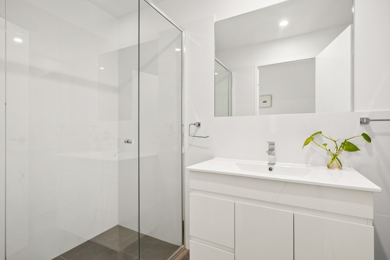 Photo - 211/1 Evelyn Court, Shellharbour City Centre NSW 2529 - Image 5