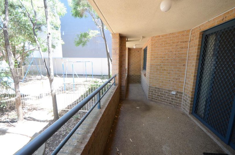 Photo - 2/111 Lane Street, Wentworthville NSW 2145 - Image 9