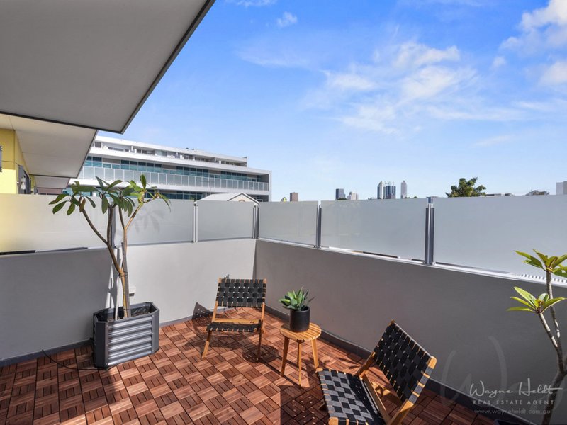 Photo - 2/111 Summers Street, Perth WA 6000 - Image 24