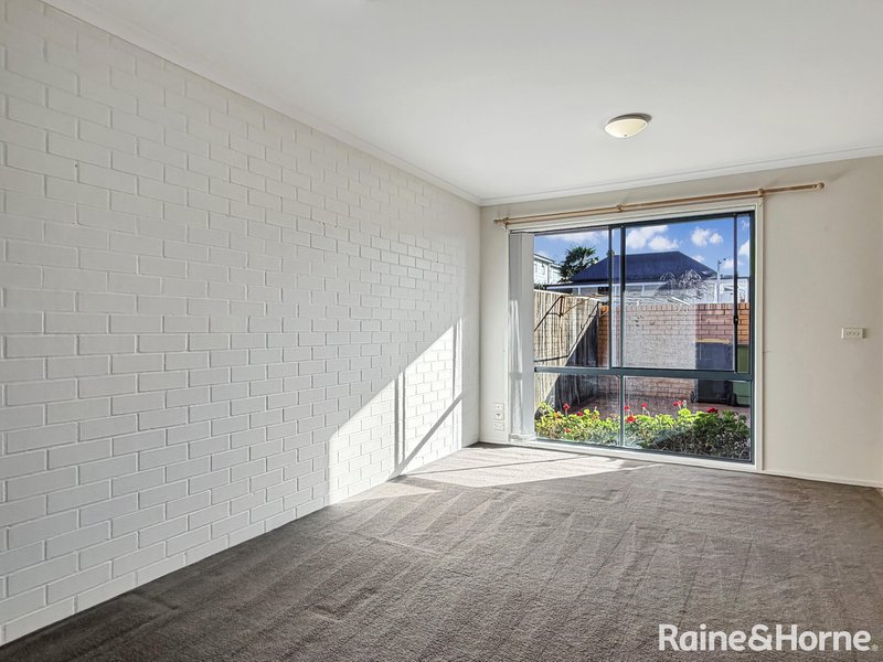 Photo - 2/111 Uriarra Road, Crestwood NSW 2620 - Image 2