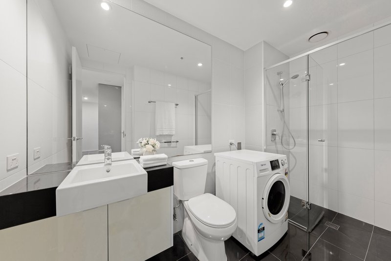 Photo - 2111/151 City Road, Southbank VIC 3006 - Image 7
