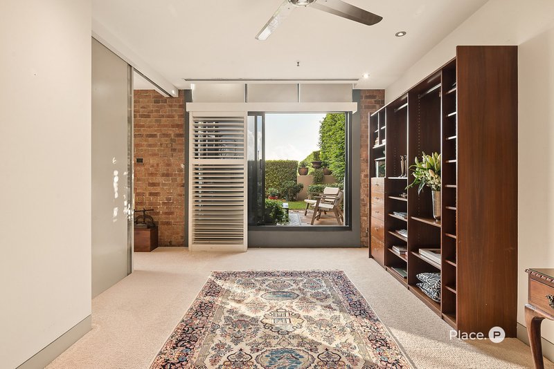 Photo - 2111/32 Refinery Parade, New Farm QLD 4005 - Image 12