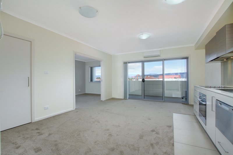 Photo - 211/142 Anketell Street, Greenway ACT 2900 - Image 3