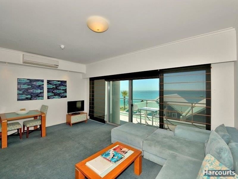 Photo - 211/16 Dolphin Drive, Mandurah WA 6210 - Image 5