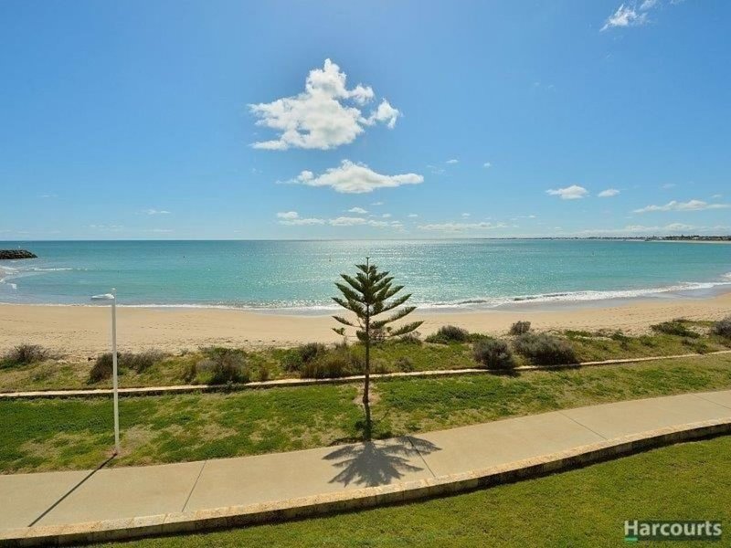 Photo - 211/16 Dolphin Drive, Mandurah WA 6210 - Image 9