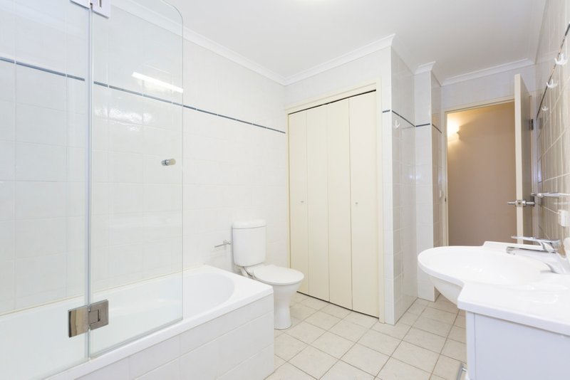 Photo - 211/16 Moore Street, City ACT 2601 - Image 8