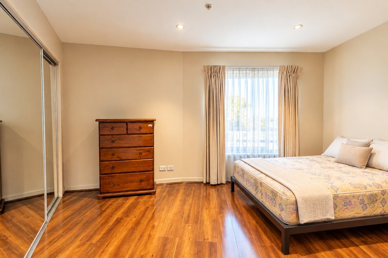 Photo - 21/1191 Plenty Road, Bundoora VIC 3083 - Image 4